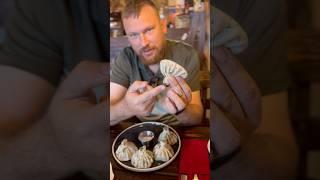 Хинкали, первый раз пробую хинкали #хинкали #еда #вкусно #кухня #ресторан #дегустация