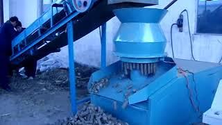 Sawdust briquette making machine from Henan Vic machine