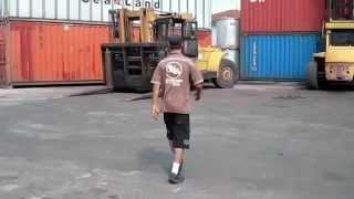 Amazing Forklift Skills