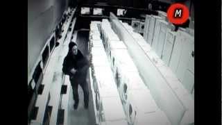 Магазинные воры попали в кадр ...