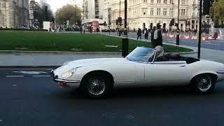 Jaguar E-Type roadster (Series 3)