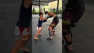 7yr Old Muay Thai Kid Vs Master Yod