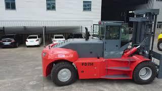 Diesel Forklift 20-25 Ton Heavy Truck with Tilting Cab