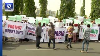 Dramatic Scenes As Senator Natasha, Akpabio Supporters Stage Protest At N’Assembly | The Gavel