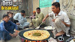 ROADSIDE MINI FOOD POINT DESI STYLE BREAKFAST | BODHI SAAG ALOO PARATHA - LAHORE FOOD STREET