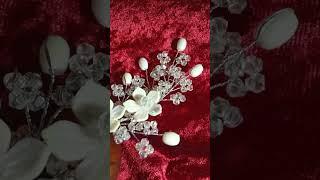 #QUEENSBEE Center bold white flowers tiara #beautiful #wedding #trending #hairstyle #hair #QUEENSBEE