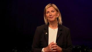 La promotion par l'incompétence : la kakistocratie | Isabelle BARTH | TEDxClermont