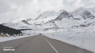 Icefield Parkway in winter