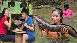 Selling bamboo shoots at the 1,000 year old tree festival l catch stream fish l throw swimming balls