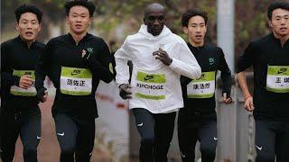 Eliud Kipchoge in China Shown Insane Love