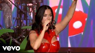 Katy Perry - Smile (Live Norwegian Prima's Ceremony From Play Las Vegas)