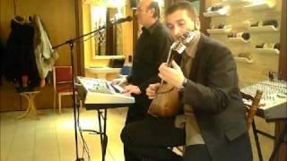 GEORGIOS  - GRIECHISCHE LIVE MUSIK - BOUZOUKI - Maria me ta kitrina - taksimaki  2011