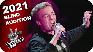 Robbie Williams - Puttin' On The Ritz (Johannes) | The Voice Kids 2021 | Blind Auditions