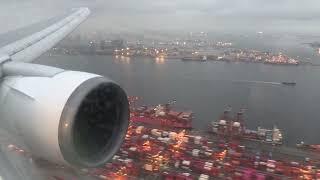 Japan Airlines JAL Boeing 767-300 rainy approach to Tokyo Haneda