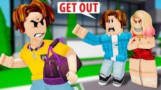 ROBLOX Brookhaven RP - FUNNY MOMENTS: My Stepmother KICKED Me out of My House | Roblox Idol