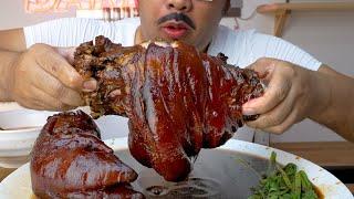 ASMR Eating giant pig legs