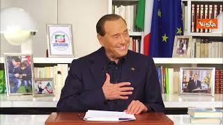 La battuta di Berlusconi: "Vota per il Partito Comunista... No, ho sbagliato, Forza Italia"