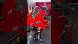 A quick look around the new Ducati Panigale V4!