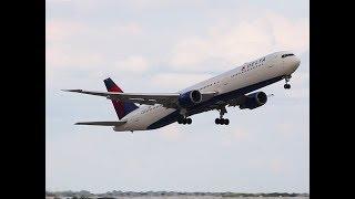 Delta 767-400 take off, ATL