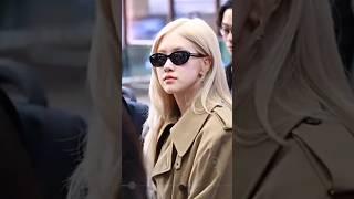 ROSÉ at the Gimpo International Airport on her way to Japan! #rosé