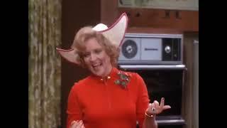 The Mary Tyler Moore Show S5E09 Not a Christmas Story (November 9, 1974)