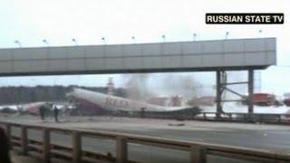 Jet carrying 12 overshoots Moscow runway