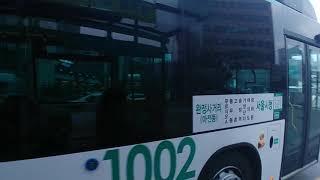 [중저상-Video and REM, RAM] 김포운수 - 1002번  MAN LIONS CITY 저상 3도어 CNG 충정로역 정류장 발차영상 2