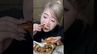 Mukbang súp bào ngư và càng cua to bự với những cái càng cua trị giá hơn 200k/cái! - CAO HOÀNG MẪN