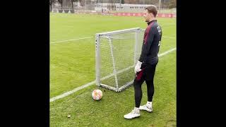 Manuel Neuer knows how to win a bet  | #shorts