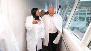 Лукашенко на молочном заводе: Ты контролируешь всю цельномолочную продукцию?