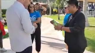 Roaming Magician with Amazing Tricks