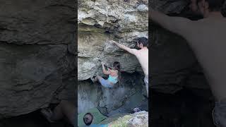 Twisting in the rain 7A(V6) cool cave boulder, short girl beta, Windy Knoll, Peak District Limestone