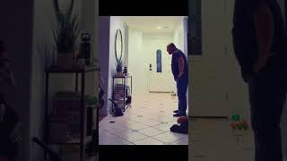 An interesting dual-screen video. Welcome to follow and like!#Pranks everyday#youtubeshorts#wenzi