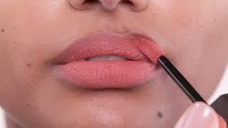 Hydrating and Blurring Warm Peach Matte Lip Velvet