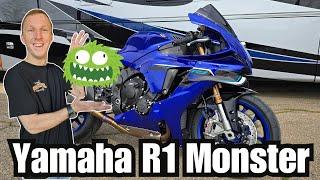 2025 Yamaha R1 - My New Favorite Bike?!