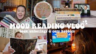 how much I realistically read in a week | book unboxings & cozy hobbies | READING VLOG 