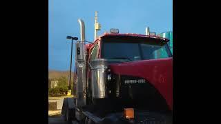 #short#westernstar#twotoned#visor#cablights#smaller#sleeperarea#nicelook#AM