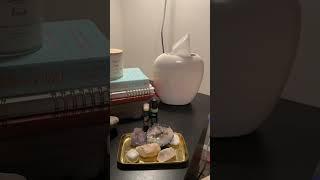 Update your tissue box with a thrifted vase! #Thrifthack #allergyseason #decor