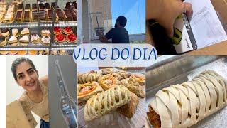 VLOG: GANHEI PRESENTES | ALMOÇAMOS FORA | FIZEMOS SALGADOS FOLHADOS DELICIOSOS