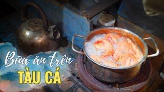 Theo tàu đánh bắt hải sản ở Bình Định |Follow the ship to catch seafood