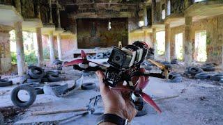 Powerloop Bando ️( abandoned theater ) #fpv #drone #ghosttowns #abandoned #freestyle #fpvdrone