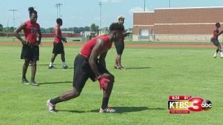 Louisiana's top football recruit talks training, the recruiting process, and swim lessons