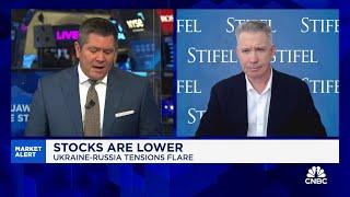 'The train is approaching crazy town' as U.S. fiscal will likely surge, says Stifel's Barry Banister