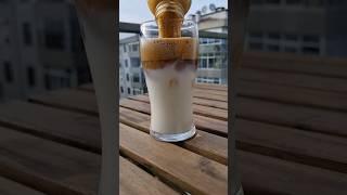 #asmr #coffee #coffeetime #drink #saffron #latte #shorts #short #milk #morning #chill#school