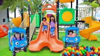 Lomba Balap Mobil Mobilan Tayo, Main Mandi Bola, Odong Odong di Playground Anak