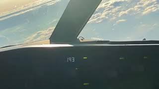 AMAZING VIDEO FROM THE COCKPIT ! 