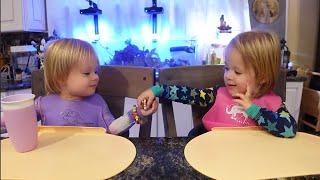 Twins try strawberry applesauce