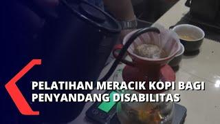 Penyandang Disabilitas di Jambi Mengikuti Pelatihan Cara Meracik dan Menyajikan Kopi