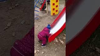 ВОТ ТАКОЕ ДЕТСТВО‍️ #детскийканал #детвора #дети #горка #шортс