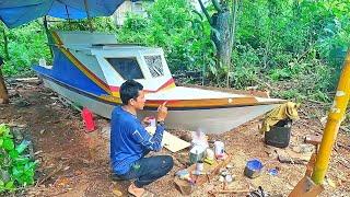 saya membuat sebuah perahu untuk camping berpetualang